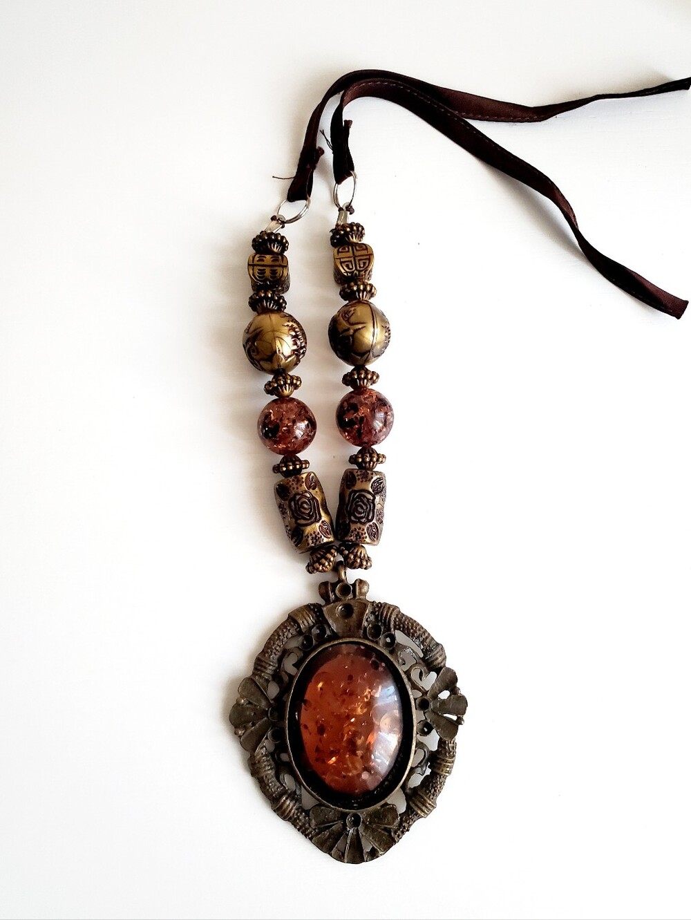 Brown Amber-Style Pendant Necklace for Women